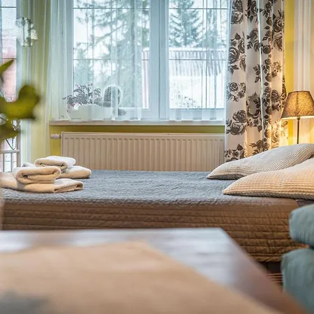 Bed & Breakfast Fryzowiczowka 3*