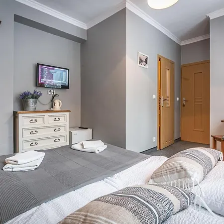 Fryzowiczowka Bed & Breakfast 3*