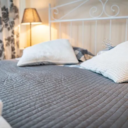 Bed & Breakfast Fryzowiczowka 3*