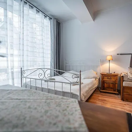 Cicha Woda Ii Nocleg ze śniadaniem 3*