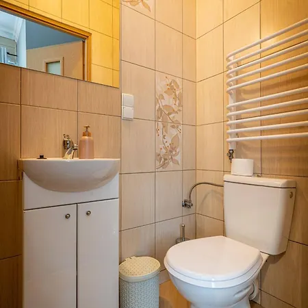 Fryzowiczówka 3*