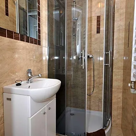 Bed & Breakfast Fryzowiczowka 3*