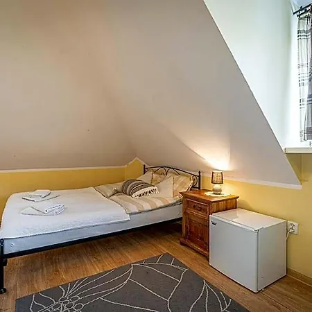 Fryzowiczowka Bed & Breakfast 3*