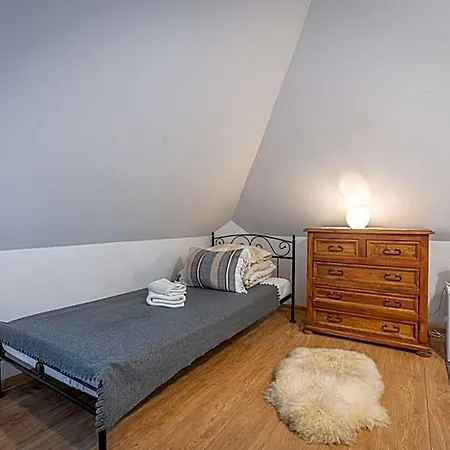 Bed & Breakfast Fryzowiczowka 3*